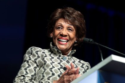 Maxine Waters Tanyakan Kepada Federal Reserve Kansas City Mengenai Akses Perbankan Kraken