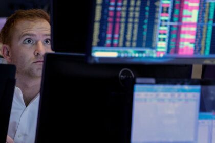 Future Plc Digradasi ke “Hold” di Tengah Risiko AI dan Penurunan Proyeksi