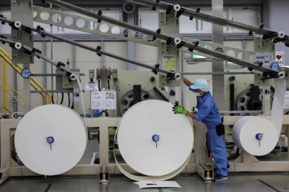 Biaya Input Pabrik Melonjak Global akibat Konflik Iran yang Mengganggu Rantai Pasokan: Survei