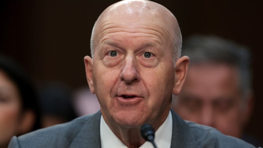 Traders Obligasi Goldman Sachs Terpuruk, Sementara Pesaing di Wall Street Melaju Pesat