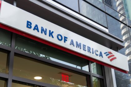 BAC, MS, HOOD, dan Persaingan Ketat di Pasar Keuangan: Siapa yang Akan Unggul?