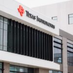 Saham-Saham Dengan Pergerakan Terbesar Siang Ini: TXN, URI, WEX, PENN