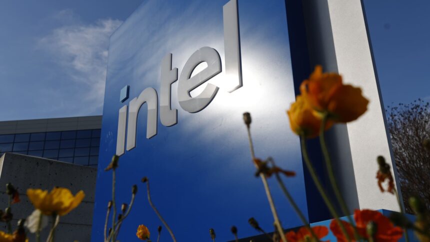 Investor Memperkirakan Pergerakan Besar Intel Setelah Rilis Laba