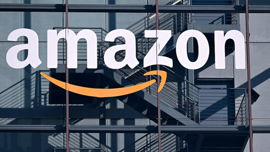 Saham-Saham dengan Pergerakan Terbesar Pasca Jam Perdagangan: AMZN, AAPL, STLD