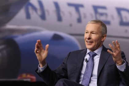 Saham-Saham yang Mengguncang Pasar Siang Ini: AGPU, ASTS, UAL, GEV