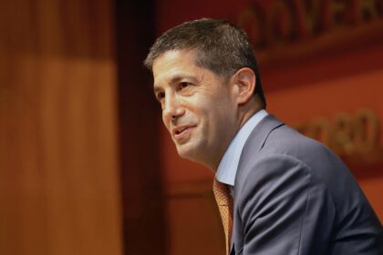 Dengar Suara Kevin Warsh di Sidang Senat: Apa yang Bisa Kita Antisipasi?