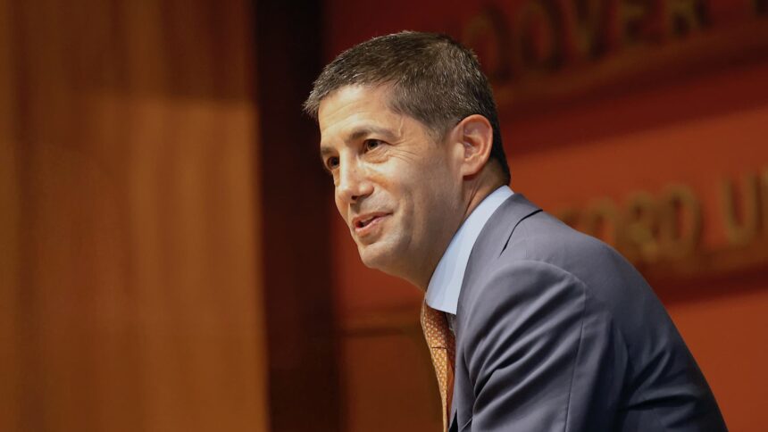 Dengar Suara Kevin Warsh di Sidang Senat: Apa yang Bisa Kita Antisipasi?