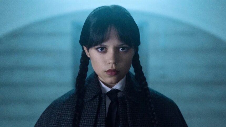 Jenna Ortega Tampil Memesona di Paris dalam Foto Netflix!