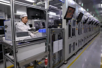 Pertumbuhan Aktivitas Pabrik China Capai Puncak 1 Tahun di Tengah Meningkatnya Risiko Perang