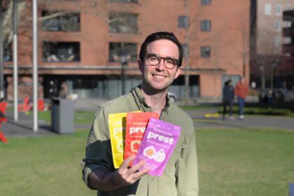 Mahasiswa Harvard Berusia 28 Tahun Ciptakan Bisnis Sampingan Senilai $500 Ribuan dari Kamar Kos!