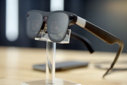 Segera Hadir! Kacamata Pintar Android XR Mewah Berlabel Gucci, Berapa Harganya?