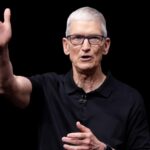 Tim Cook Mundur dari Jabatan CEO Apple: Apa Dampaknya bagi Posisi Apple dalam AI dan Crypto?