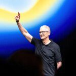 CEO Apple Tim Cook Mundur, Siapa yang Menggantikan?