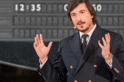 Asisten AI Anda Kini Dapat Melakukan Transaksi di Robinhood dan Belanja Menggunakan Kartu Kredit!