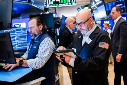 Investasi Saham Meningkat, Bank of America Ingatkan Ini Pertanda Jual Kasino!