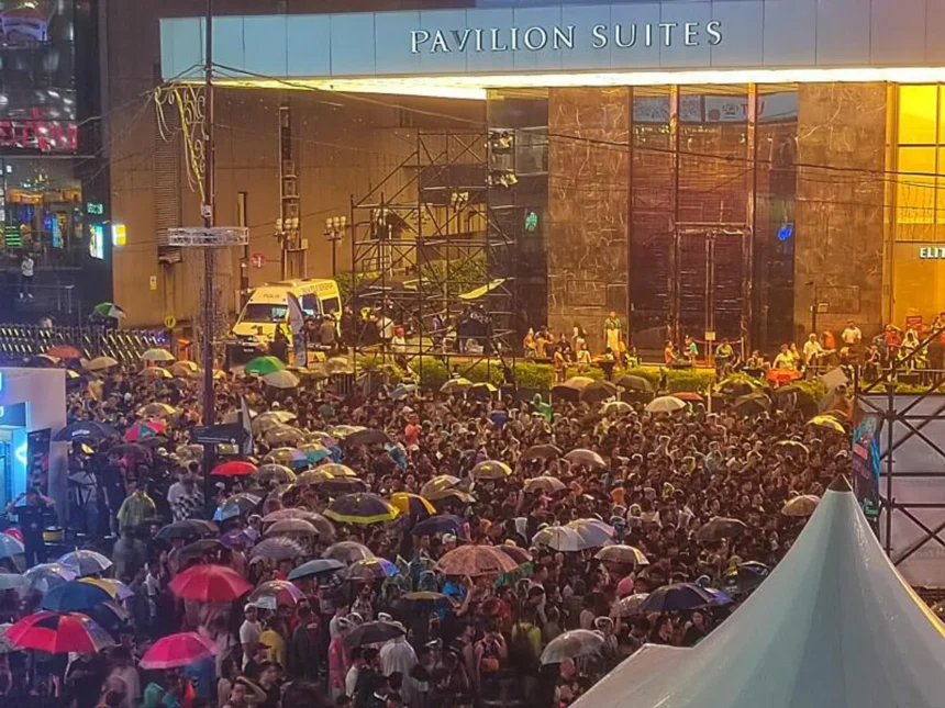 Pariwisata Malaysia: Konser Meriah, Uang Melimpah, dan Pertarungan Budaya