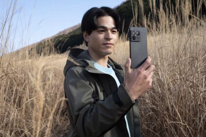 ‘CEO Nothing Satirakan Sony: Postingan Aneh Xperia 1 VIII Tunjukkan AI Kamera Justru Membuat Foto Jadi Buruk’