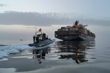 Negara-negara Teluk Kejar Infrastruktur Minyak Baru untuk Kurangi Ketergantungan Hormuz?