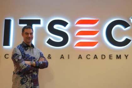 CEO ITSEC Asia Ungkap Risiko Keamanan: Mengapa Ia Hindari Wi-Fi Bandara!