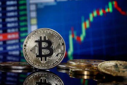Bendera Bearish Bitcoin Berkibar: Ahli Ramalkan Penurunan Drastis Menuju $44,000!