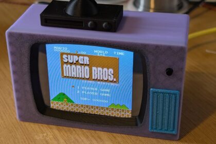 Mini-TV Gaya Retro Ini Mirip dari The Simpsons dan Bisa Mainkan Game NES Klasik Serta Film — Pasti Bikin Kamu Terpesona!