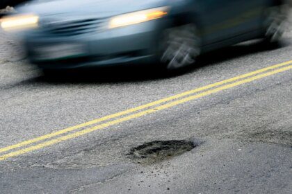 AI Mengubah Mobil Terkoneksi Menjadi "Detektor" Pothole yang Canggih