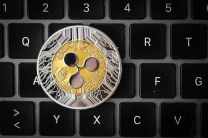 Segitiga Simetris Tunjukkan Potensi Lonjakan Besar di Pasar Kripto!