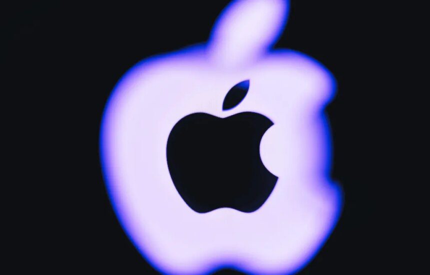 Apple Dilaporkan Bernegosiasi dengan Intel dan Samsung untuk Pengembangan Chip Baru