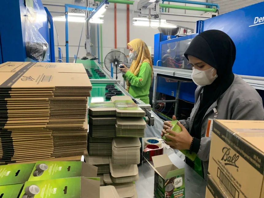 Prospek Sektor Manufaktur Malaysia Surut di Tengah Ketegangan Timur Tengah
