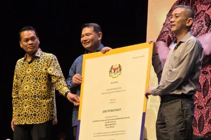 Rafizi Ramli dan Nik Nazmi Luncurkan Kendaraan Politik Baru untuk Menyongsong Pemilu