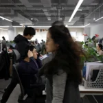 Pengadilan China Tegaskan: Perusahaan Tak Bisa PHK Karyawan untuk Diganti AI