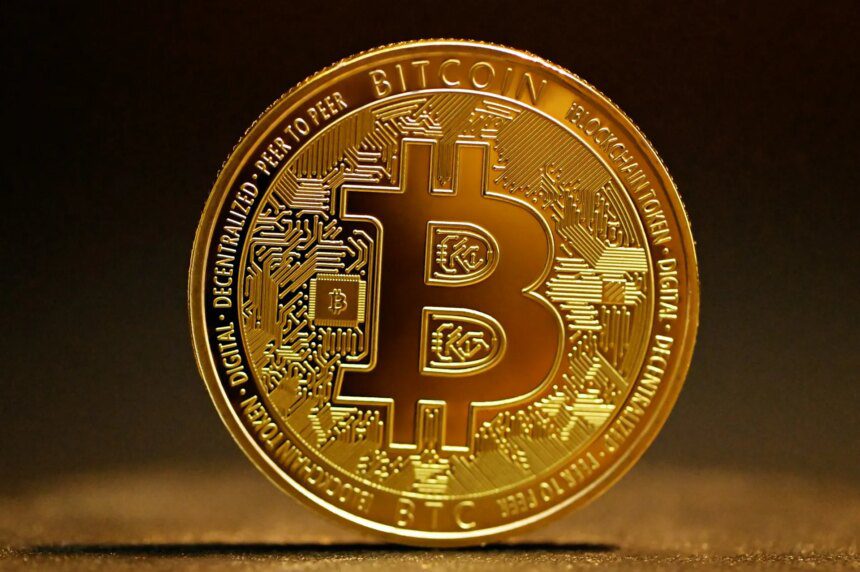 Apakah Koreksi Bitcoin Telah Usai? Tom Lee Prediksi Target $200K di Akhir Tahun!