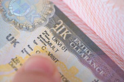 Portal Visa Inggris Bocorkan Ribuan Paspor dan Selfie Pelamar ke Dunia Maya — Belum Ada Tindakan Perbaikan!
