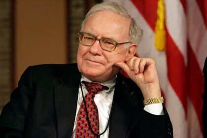 Seseorang Rela Gelontorkan $9 Juta di eBay untuk Makan Siang Bersama Warren Buffett
