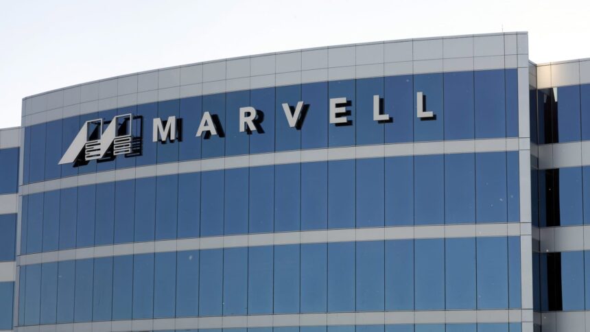 Saham-Saham dengan Pergerakan Terbesar Sebelum Pembukaan: BX, MRVL, PANW