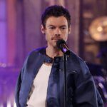 Harry Styles Catat Pencapaian Baru untuk Album Pemenang Grammy-nya di Tanggapan Chart
