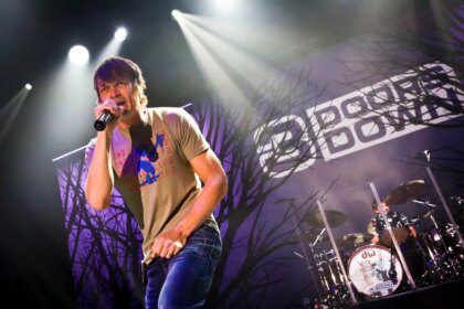 Album Debut 3 Doors Down Akhirnya Masuk Chart Billboard Setelah Dua Dekade!