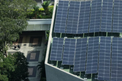 Aset Energi Terbarukan Senilai US$165 Miliar di ASEAN Terancam oleh Risiko Iklim Tinggi: Laporan