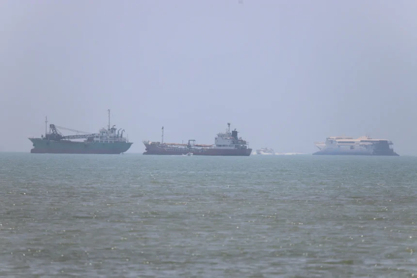Iran Siap Buka Pintu Negosiasi: Bebaskan Biaya Melintas di Selat Hormuz Selama 60 Hari