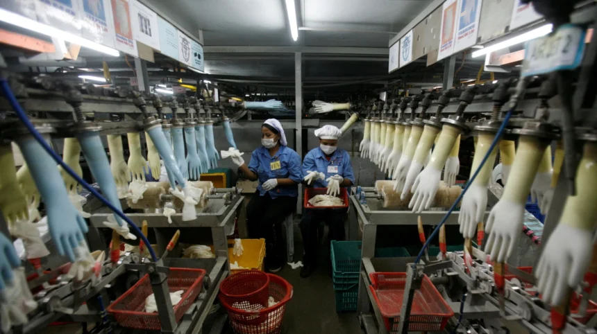 Laba Triwulanan Top Glove Melonjak 138% Berkat Efisiensi Biaya