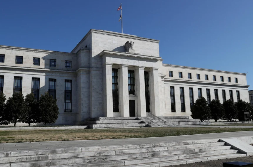 Kevin Warsh dari Fed AS Gonjang-Ganjing Ekonomi Amerika Tertekan Inflasi