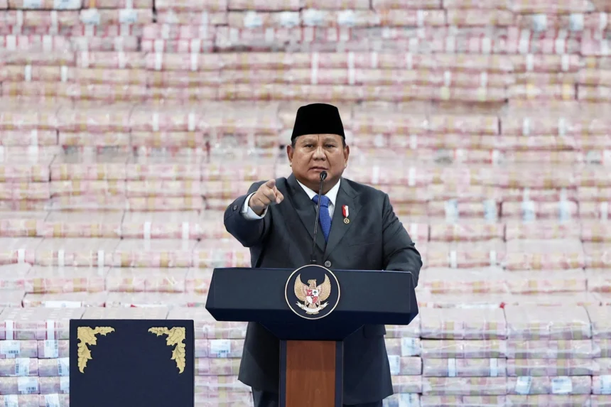 Saham Meroket, Rupiah Anjlok: Strategi 'Jual Indonesia' Mengemuka di Meja Perdagangan Saat Prabowo Perkuat Kuasanya
