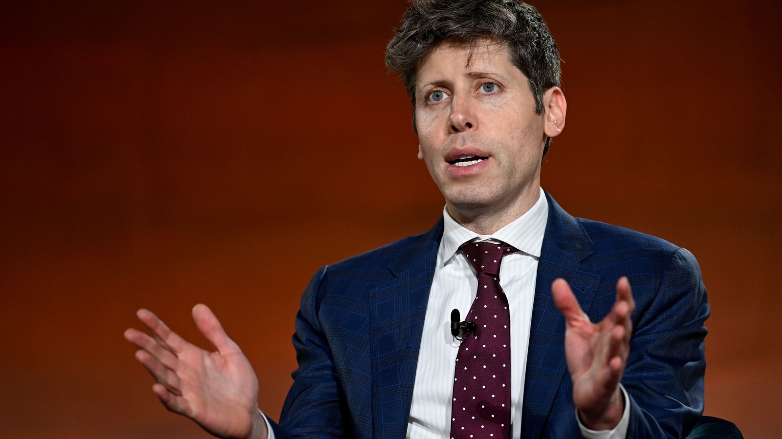 Visi Sam Altman: OpenAI Akan Membangun Teknologi untuk Manfaat Bersama, Bukan Sepenuhnya Mengotomatiskan Segalanya