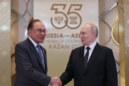 Malaysia dan Rusia Pertimbangkan Penggunaan Rubel dan Ringgit untuk Tingkatkan Perdagangan