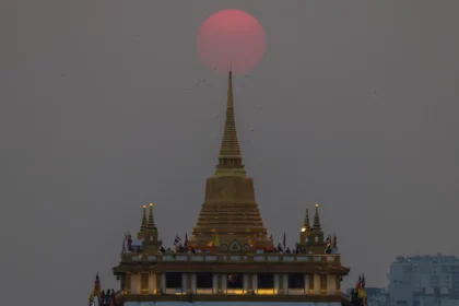 Thailand Pertahankan Suku Bunga untuk Dukung Pertumbuhan di Tengah Kenaikan dari Negara Tetangga