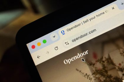 Keluarnya Opendoor dari India Memicu Diskusi Besar seputar AI dan Outsourcing