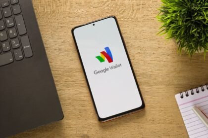 Google Wallet Perkenalkan Dua Fitur Baru untuk Memudahkan Pelacakan Paket dan Navigasi Bandara â€” Ini Cara Menggunakannya!