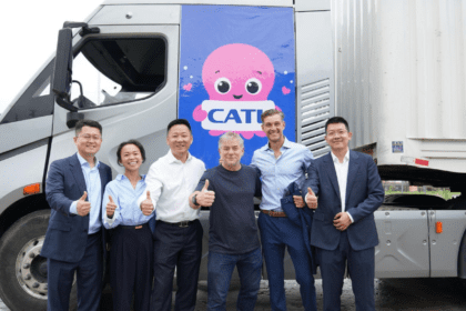 Masalah Pengisian Daya Truk Eropa Terancam Usai Octopus dan CATL Rencanakan Jaringan Perpindahan Baterai Besar-Besaran