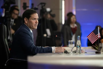 Rubio dan Wang Yi Gelar Pertemuan Saat Kekuatan Regional Hadiri Rapat ASEAN