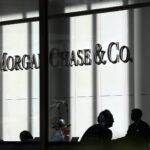 Saham-Saham yang Mengguncang Pasar Pra-Pembukaan: JPM, BAC, IBM, AAPL